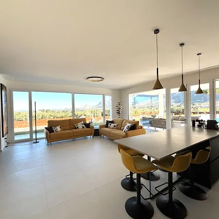 Nanni Contemporary, Pool And Garden *