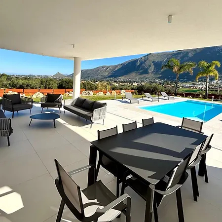 Nanni Contemporary, Pool And Garden *