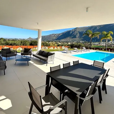 Nanni Contemporary, Pool And Garden *